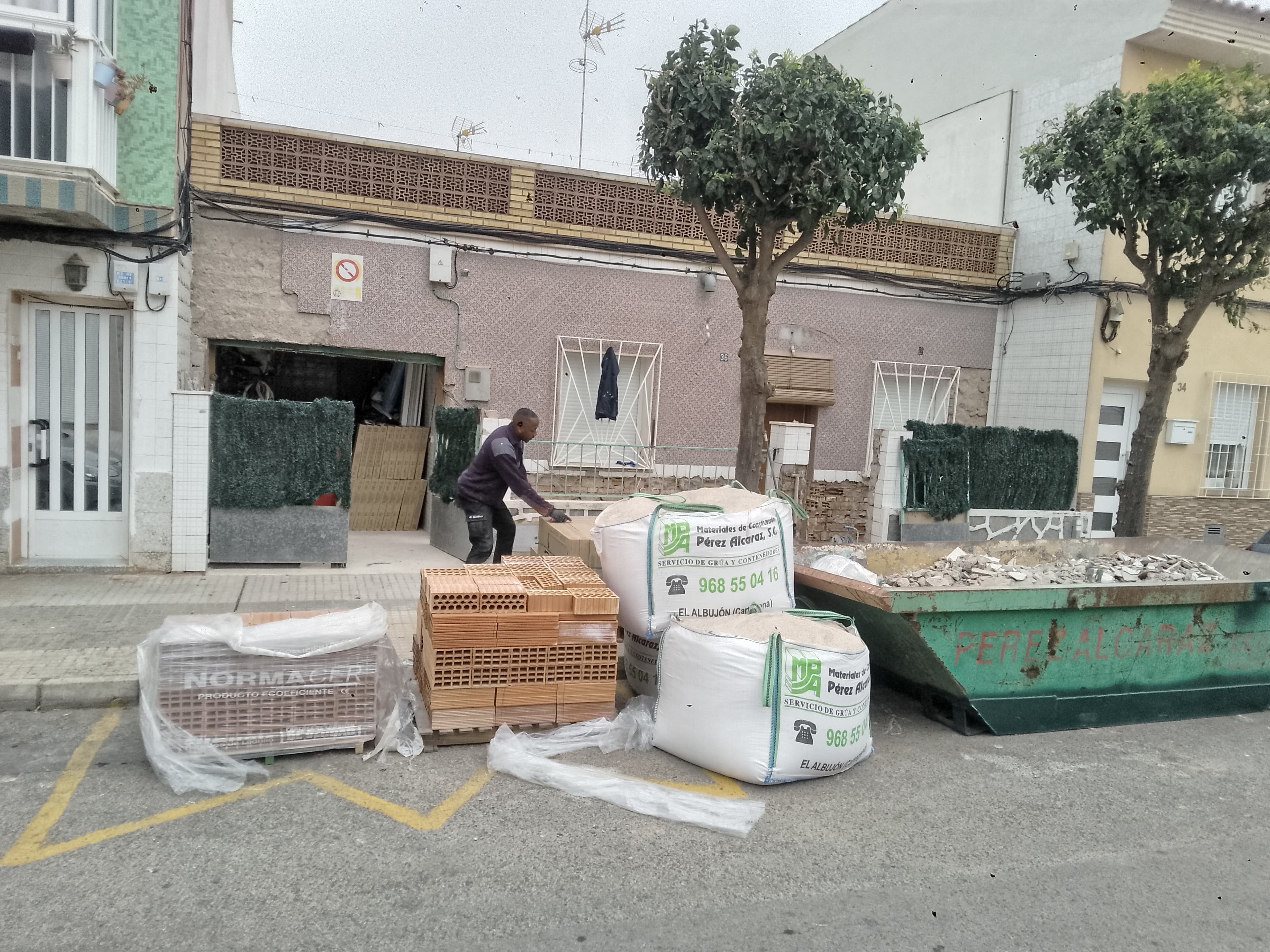 Estado inicial de la fachada y patio en Cartagena, fotografía 2