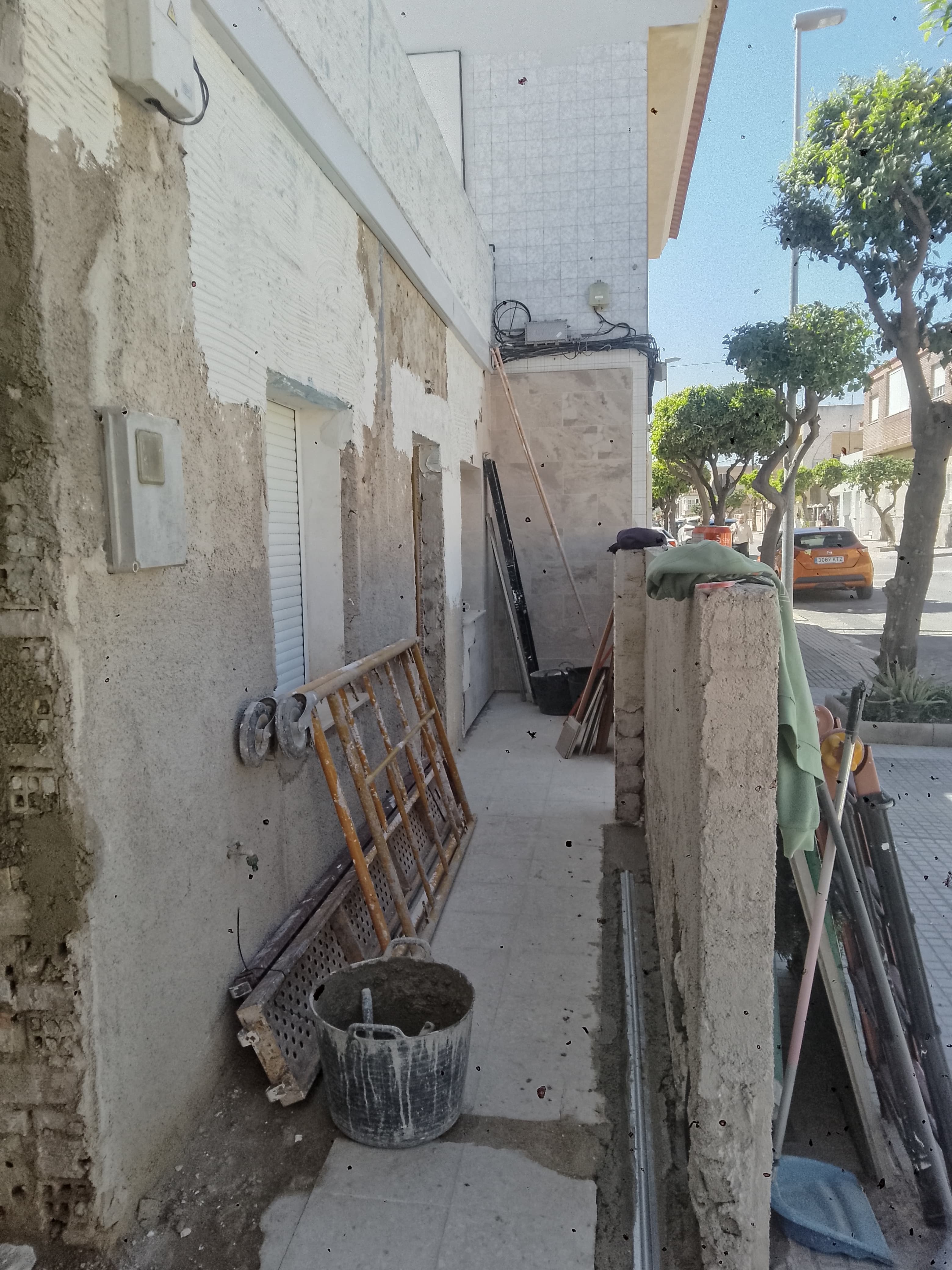 Evolución de la reforma de fachada y patio en Cartagena, fotografía 1