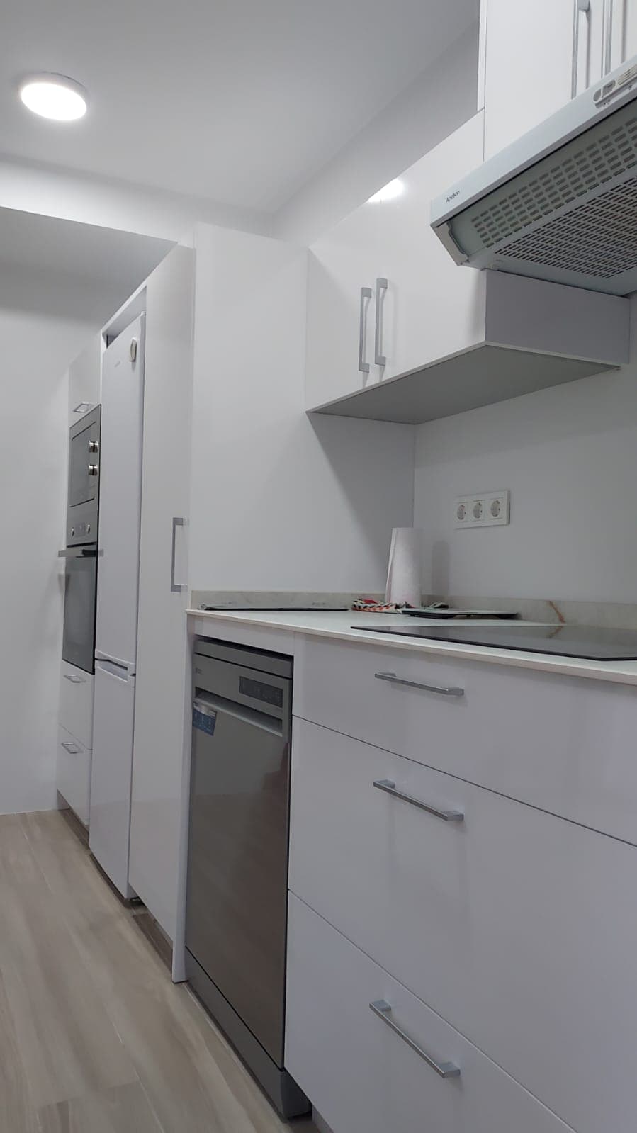 Cocina terminada y mobiliario, fotografía 3