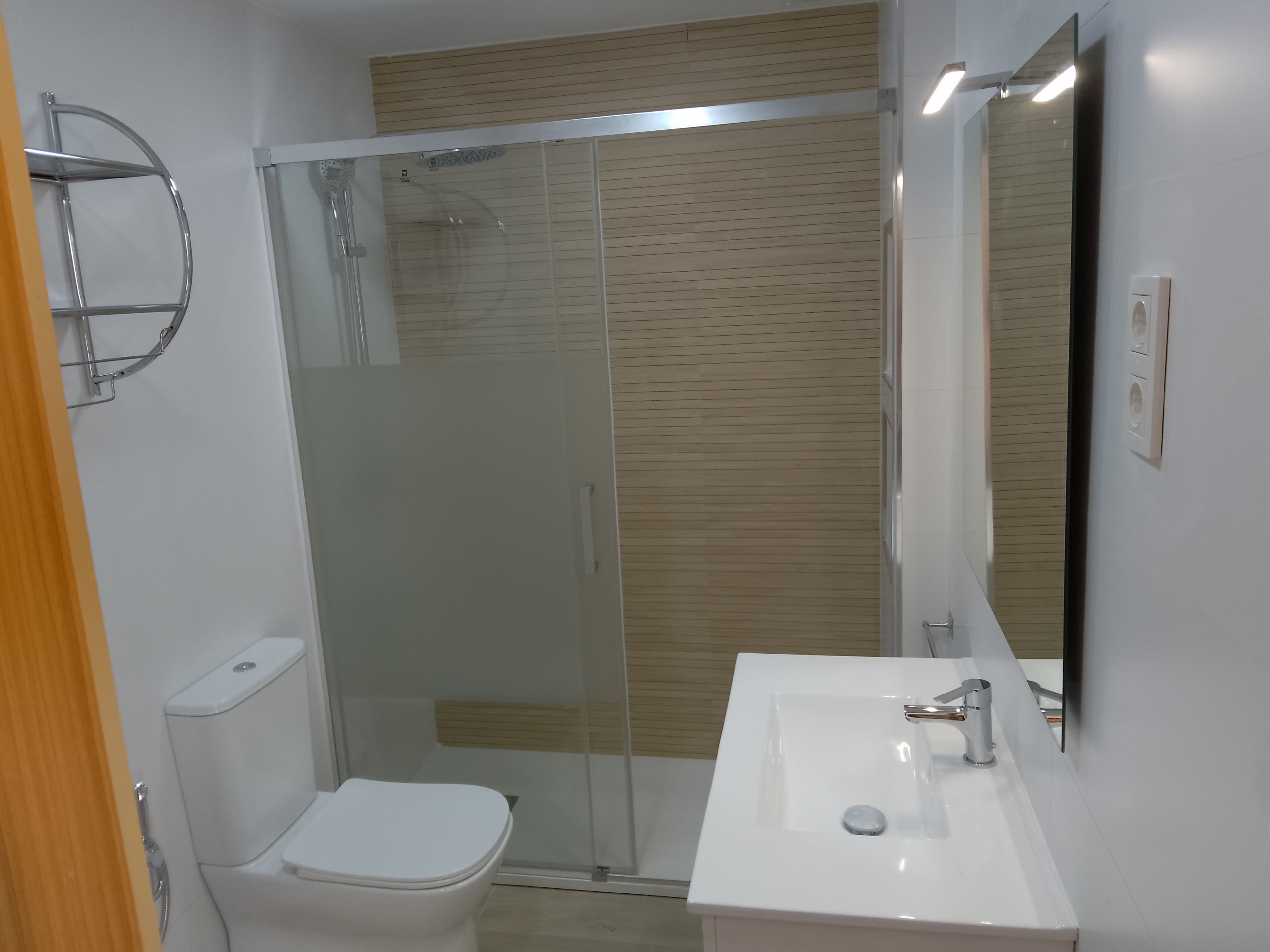 Baño reformado, segunda vista